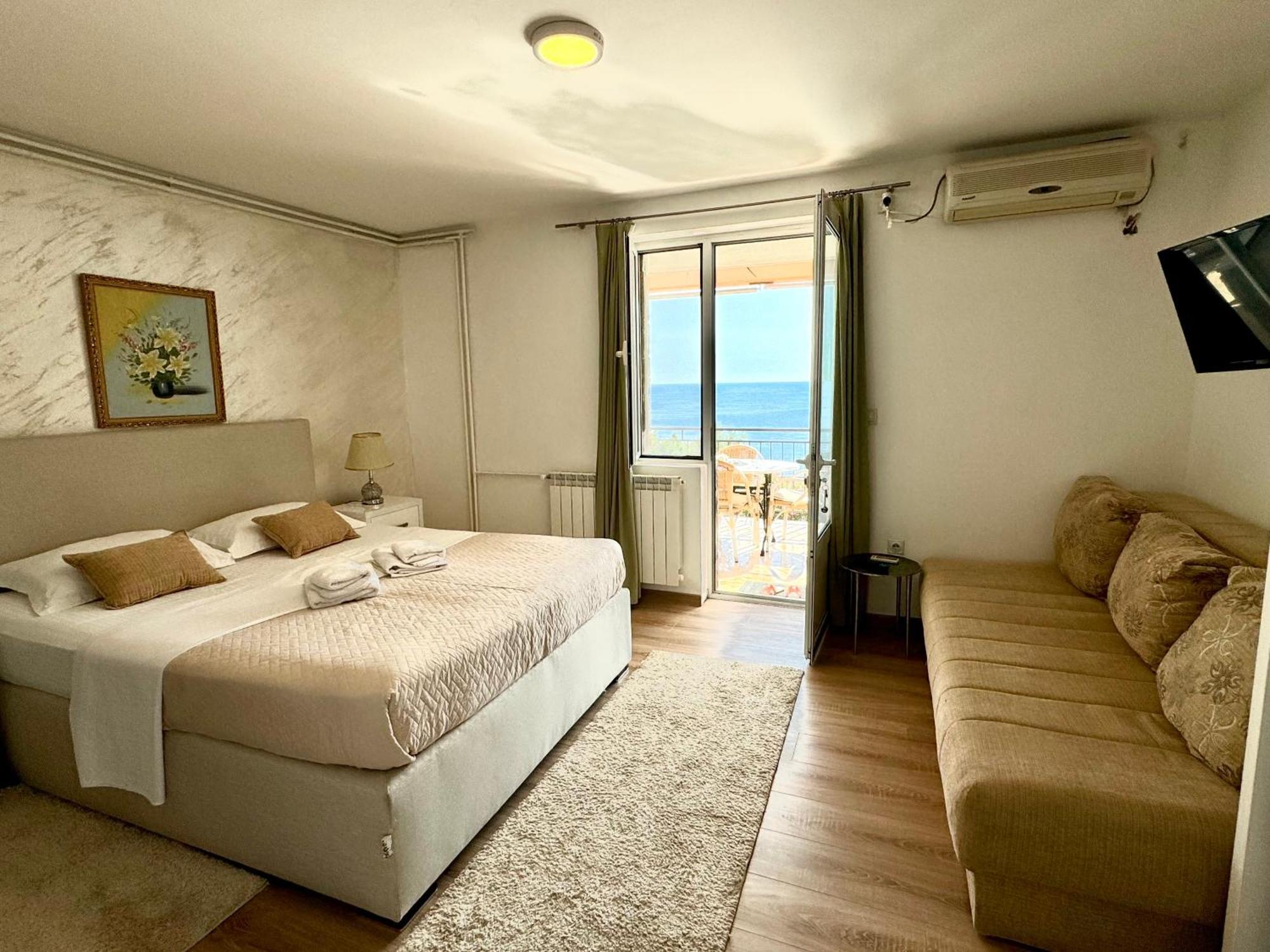 Apartments Kentera Lux Свети Стефан Екстериор снимка