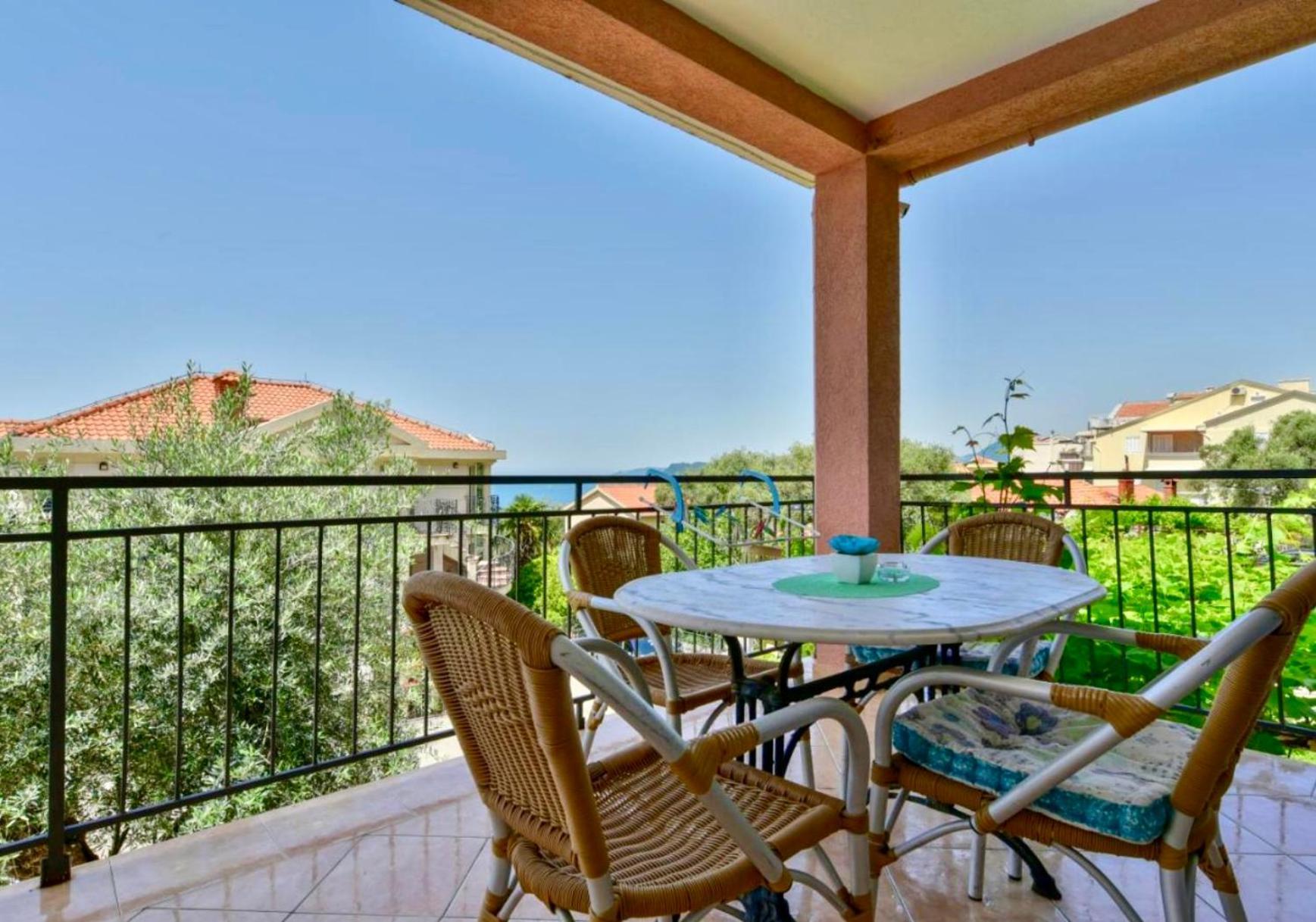 Apartments Kentera Lux Свети Стефан Екстериор снимка