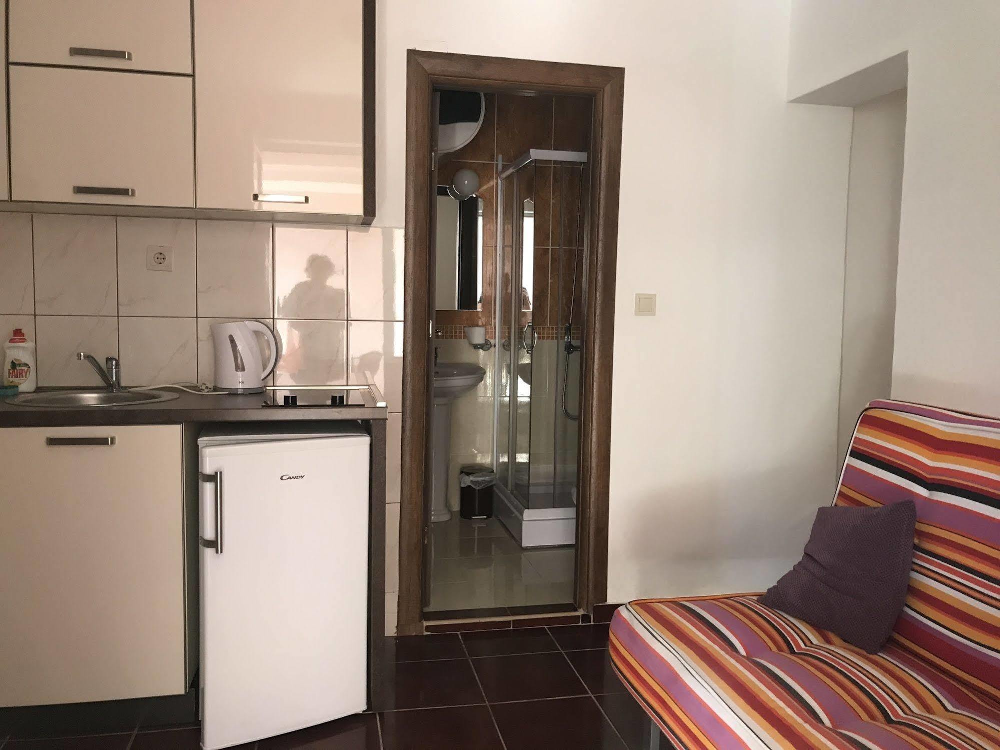 Apartments Kentera Lux Свети Стефан Екстериор снимка