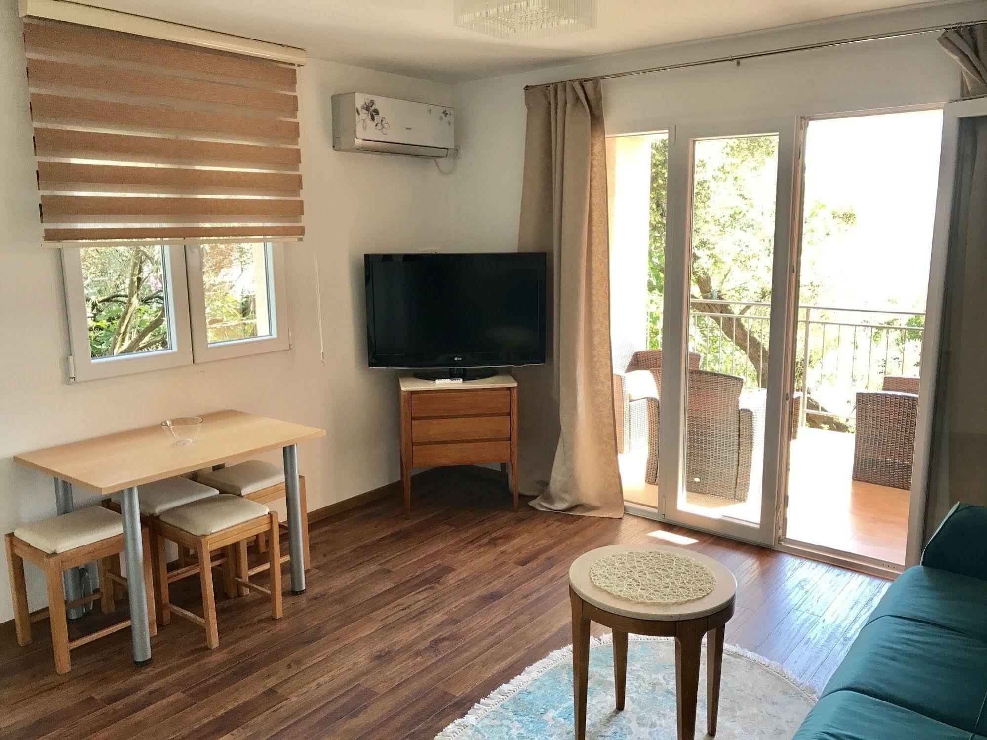 Apartments Kentera Lux Свети Стефан Екстериор снимка